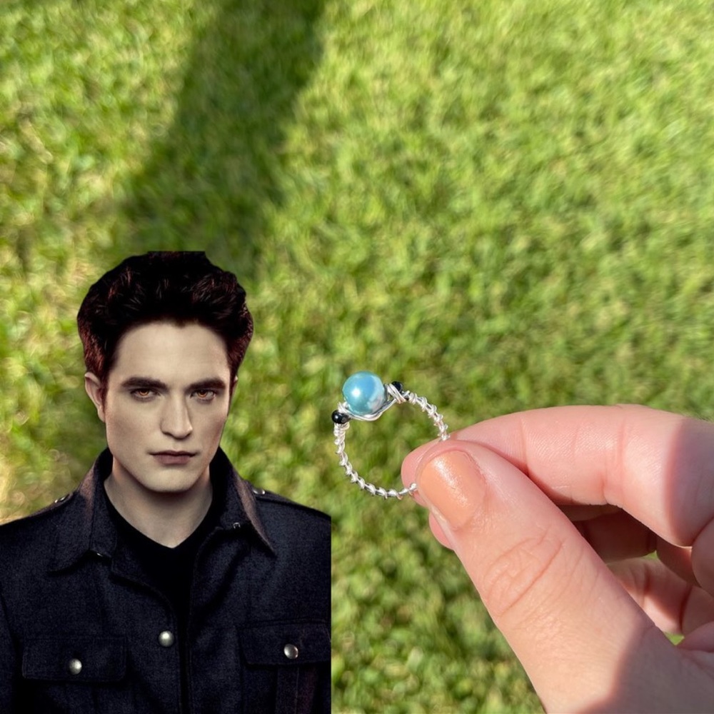 Edward Cullen inspired ring